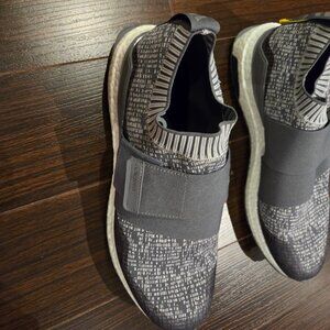 Brand new without tags adidas golf shoes